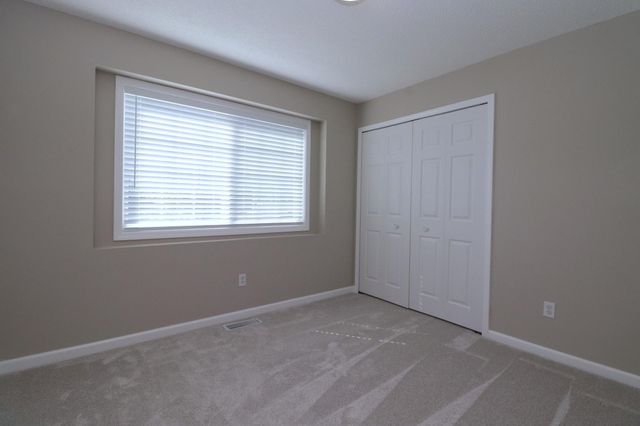 15744 Flackwood Avenue 152, Apple Valley, MN 55124