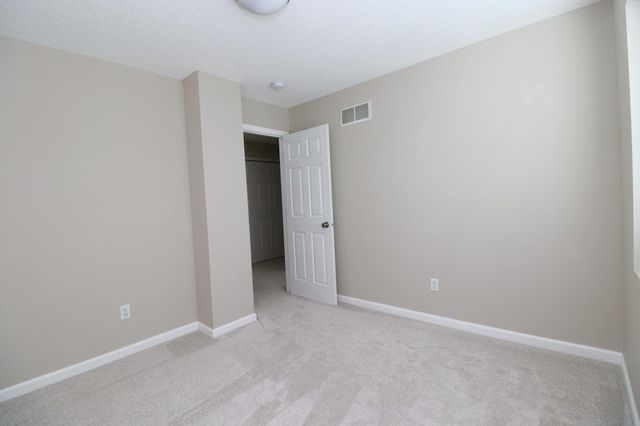 15744 Flackwood Avenue 152, Apple Valley, MN 55124