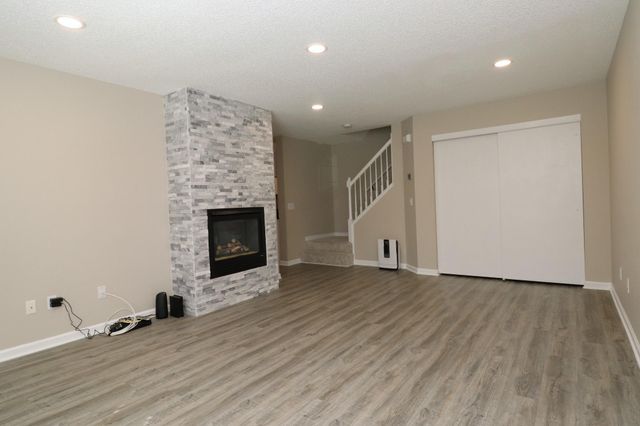 15744 Flackwood Avenue 152, Apple Valley, MN 55124