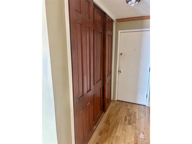 4600 E Asbury Cir 401, Denver, CO 80222