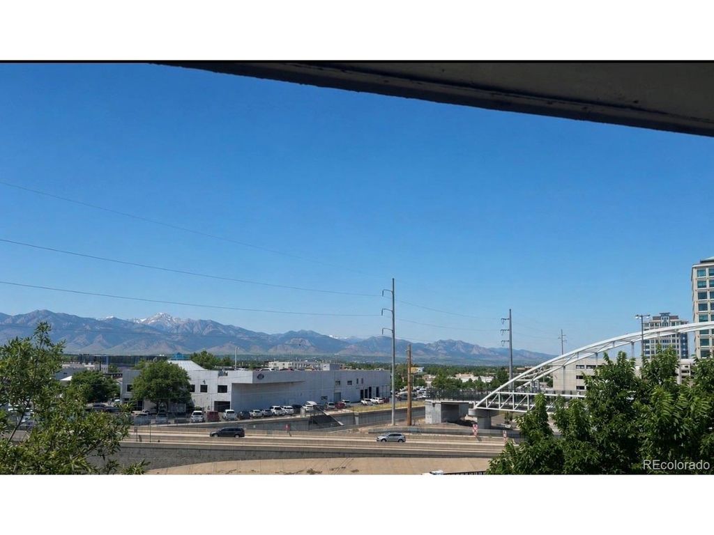 4600 E Asbury Cir 401, Denver, CO 80222