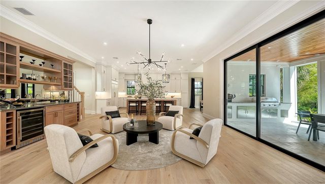 656 TROPICAL CIRCLE, Sarasota, FL 34242