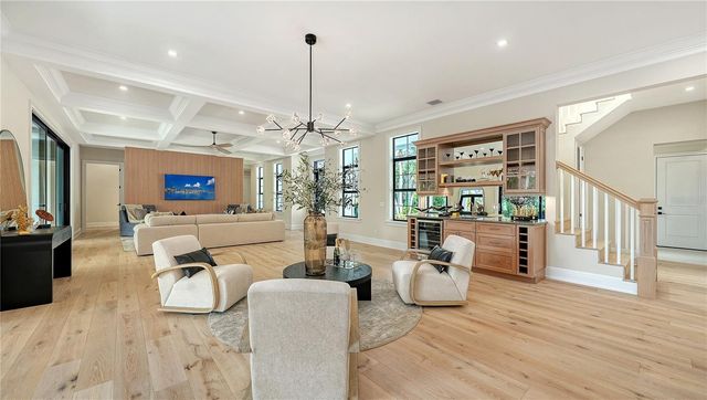 656 TROPICAL CIRCLE, Sarasota, FL 34242