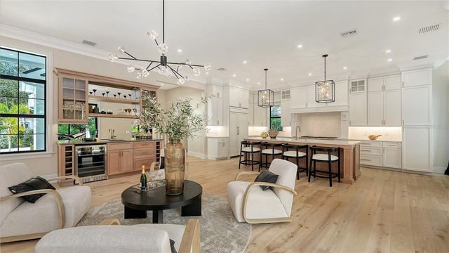 656 TROPICAL CIRCLE, Sarasota, FL 34242