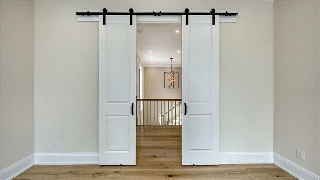 656 TROPICAL CIRCLE, Sarasota, FL 34242