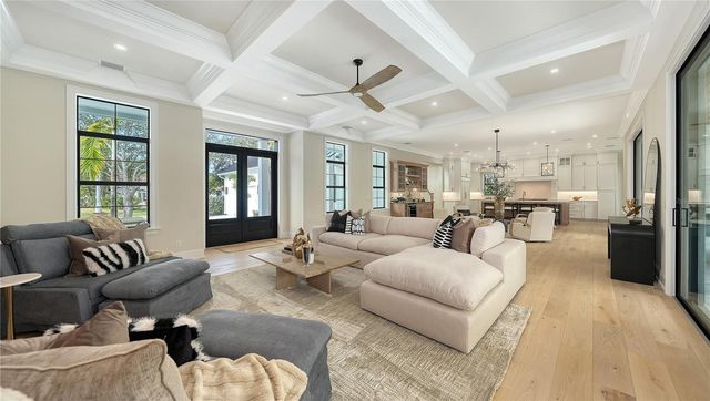 656 TROPICAL CIRCLE, Sarasota, FL 34242