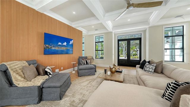 656 TROPICAL CIRCLE, Sarasota, FL 34242