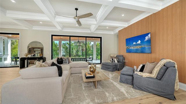 656 TROPICAL CIRCLE, Sarasota, FL 34242