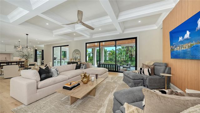 656 TROPICAL CIRCLE, Sarasota, FL 34242