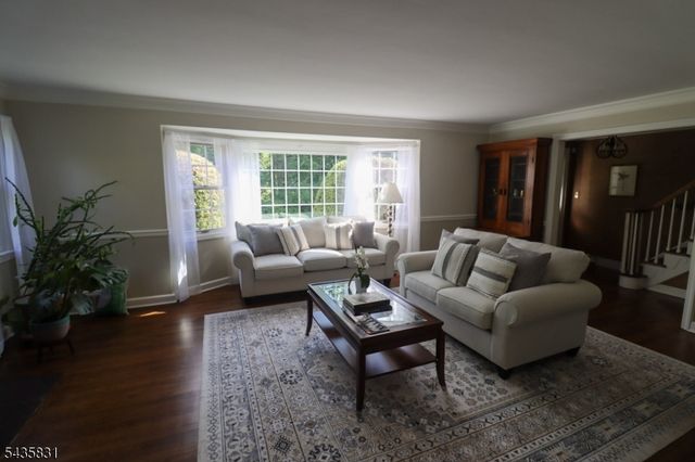 53 Bellevue Ave, Bloomfield Twp., NJ 07003