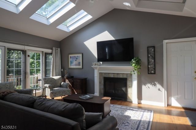 53 Bellevue Ave, Bloomfield Twp., NJ 07003
