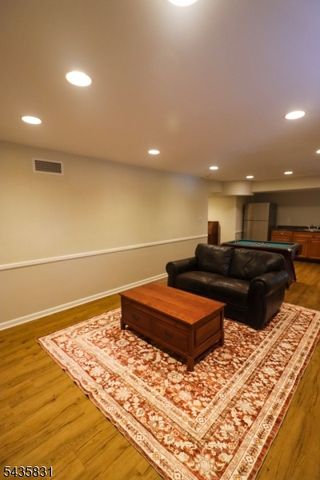 53 Bellevue Ave, Bloomfield Twp., NJ 07003
