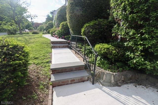 53 Bellevue Ave, Bloomfield Twp., NJ 07003