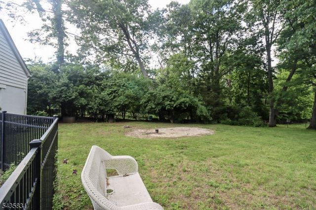 53 Bellevue Ave, Bloomfield Twp., NJ 07003