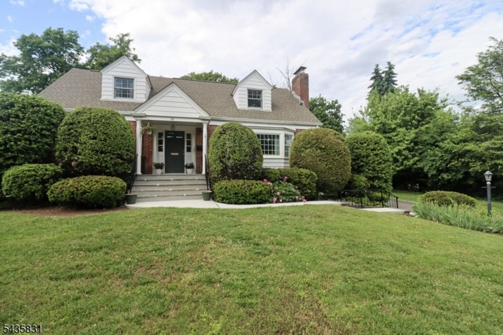 53 Bellevue Ave, Bloomfield Twp., NJ 07003