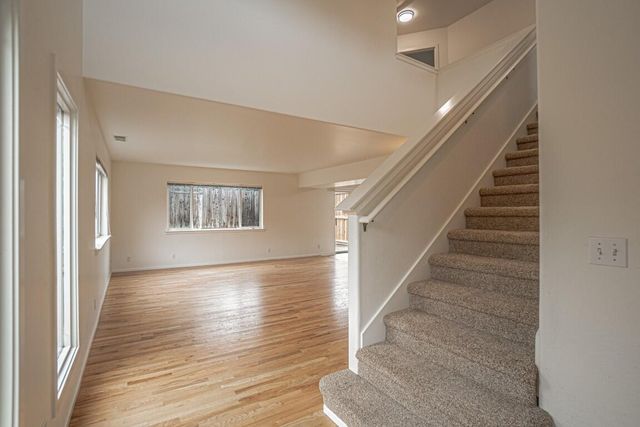 115 Oak Meadows Place, Ashland, OR 97520