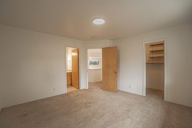 115 Oak Meadows Place, Ashland, OR 97520