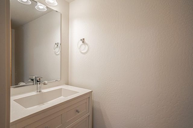 115 Oak Meadows Place, Ashland, OR 97520