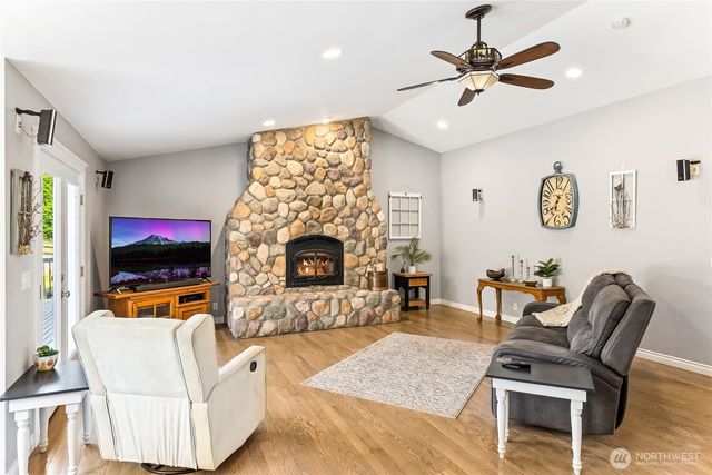 39505 Highland Drive E, Roy, WA 98580