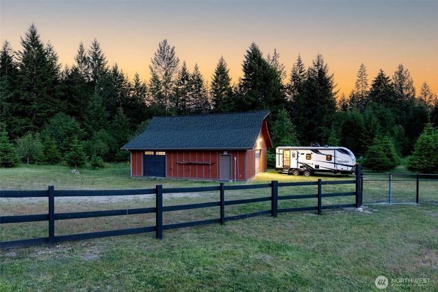 39505 Highland Drive E, Roy, WA 98580