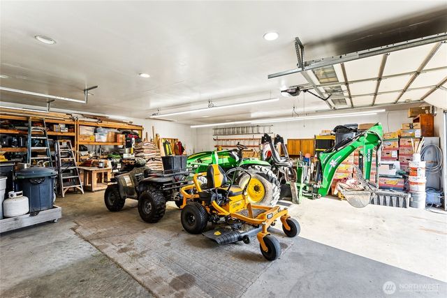 39505 Highland Drive E, Roy, WA 98580