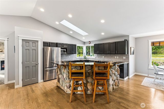 39505 Highland Drive E, Roy, WA 98580