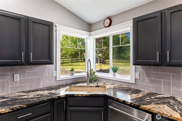 39505 Highland Drive E, Roy, WA 98580