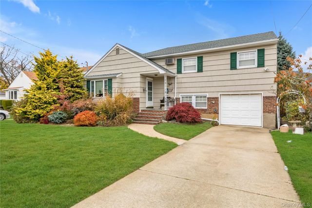 2845 Whaleneck Drive, Merrick, NY 11566