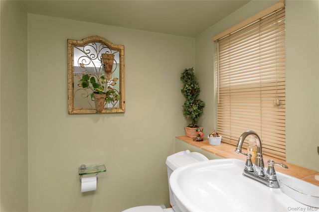 2845 Whaleneck Drive, Merrick, NY 11566