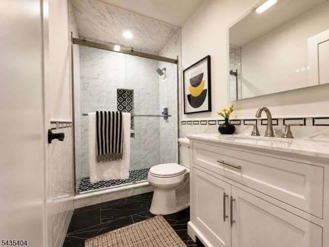 27 Grandview Dr, Wayne Twp., NJ 07470