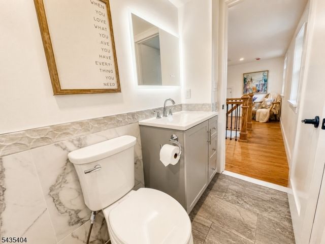 27 Grandview Dr, Wayne Twp., NJ 07470