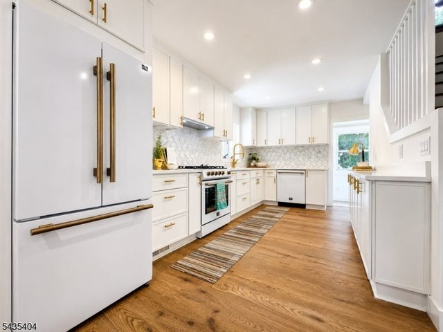 27 Grandview Dr, Wayne Twp., NJ 07470