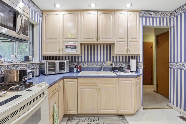 3323 Roswell Drive, Columbus, OH 43227