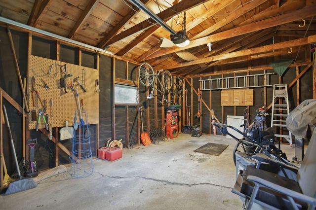 3323 Roswell Drive, Columbus, OH 43227