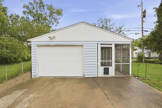 3323 Roswell Drive, Columbus, OH 43227