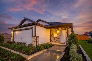 200 McLintock RD, Jarrell, TX 76537