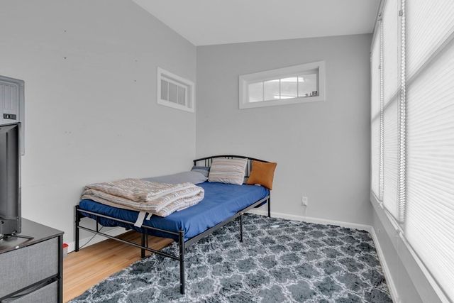 201 High Street 3, Brookline, MA 02445