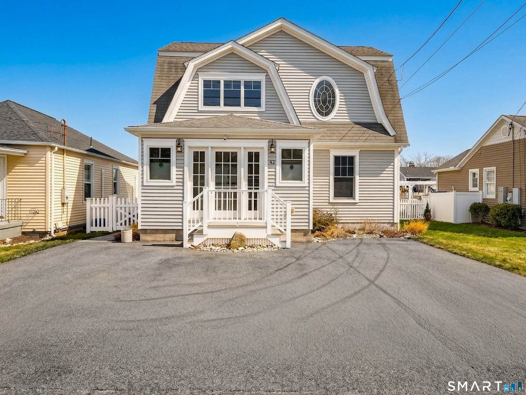 42 Nehantic Drive, East Lyme, CT 06357