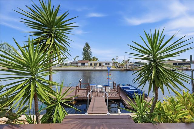 12821 4TH ISLE, Hudson, FL 34667