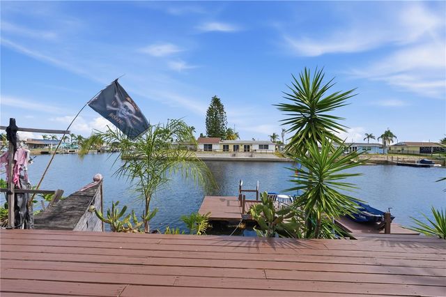12821 4TH ISLE, Hudson, FL 34667