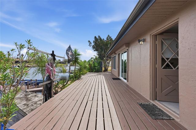 12821 4TH ISLE, Hudson, FL 34667