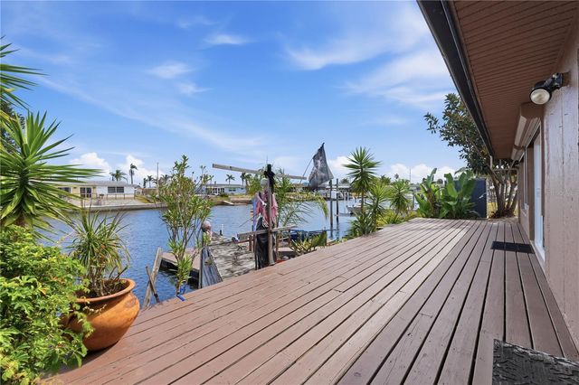 12821 4TH ISLE, Hudson, FL 34667