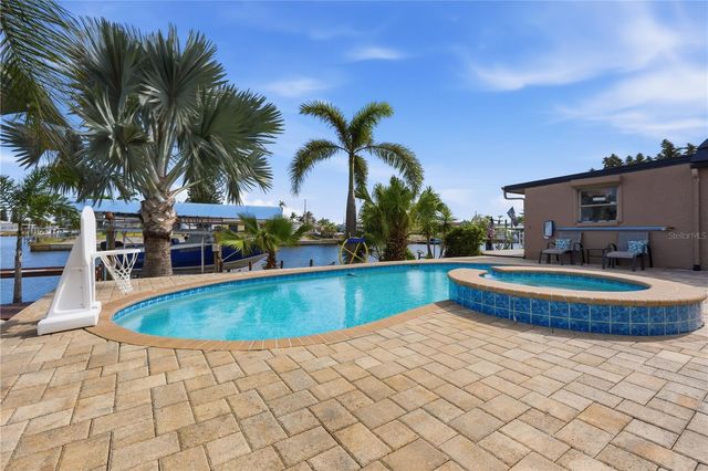 12821 4TH ISLE, Hudson, FL 34667