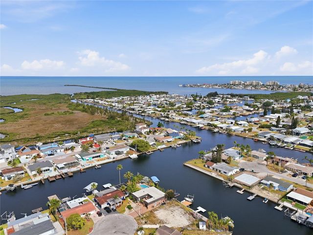 12821 4TH ISLE, Hudson, FL 34667