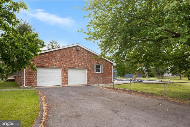 64 SHICKLE LN, Inwood, WV 25428