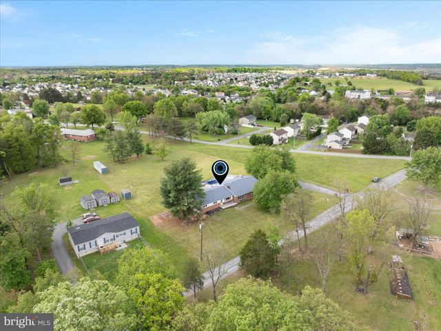 64 SHICKLE LN, Inwood, WV 25428