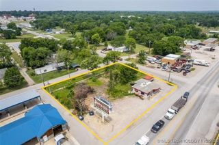 123 N Locust Street, Nowata, OK 74048