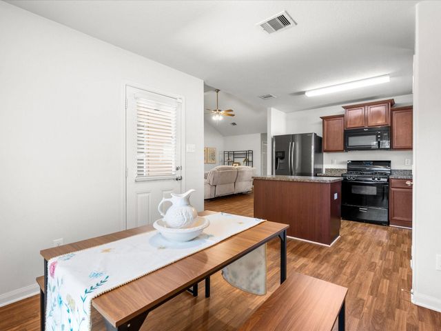 305 Pine Mist Lane, Conroe, TX 77304