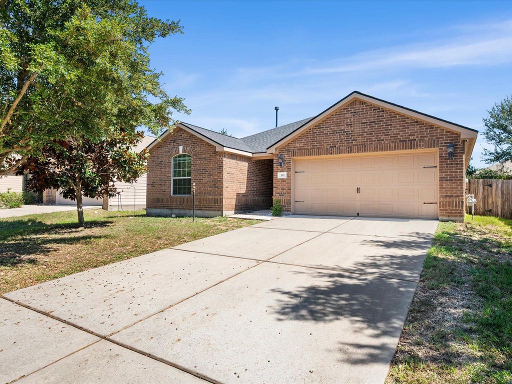 305 Pine Mist Lane, Conroe, TX 77304