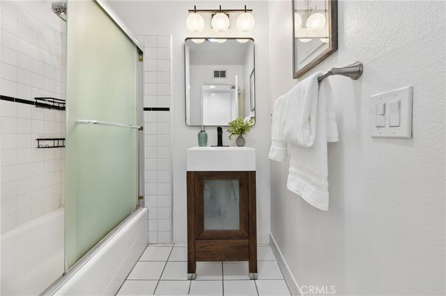 4249 Colfax Avenue G, Studio City, CA 91604